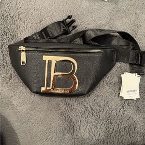 Balmain (Dubai mall)fanny pack/belt bag